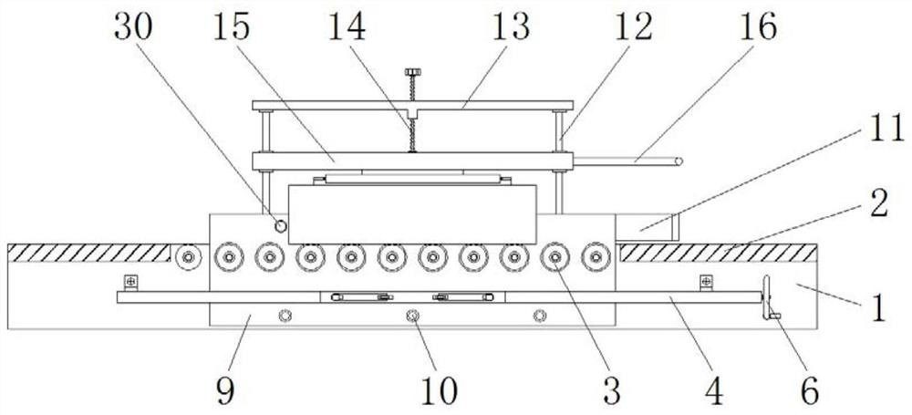 Automatic sealing device capable of automatically cutting adhesive tape for carton packaging