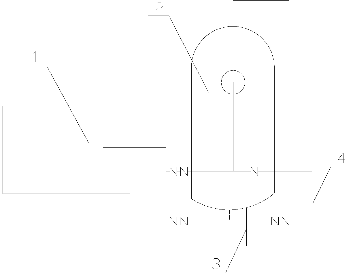 Device for removing oil from circulating water