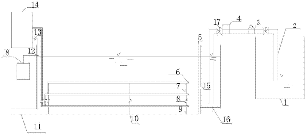 Device for simulating water temperature laying of lakes and reservoirs on basis of natural heat transfer