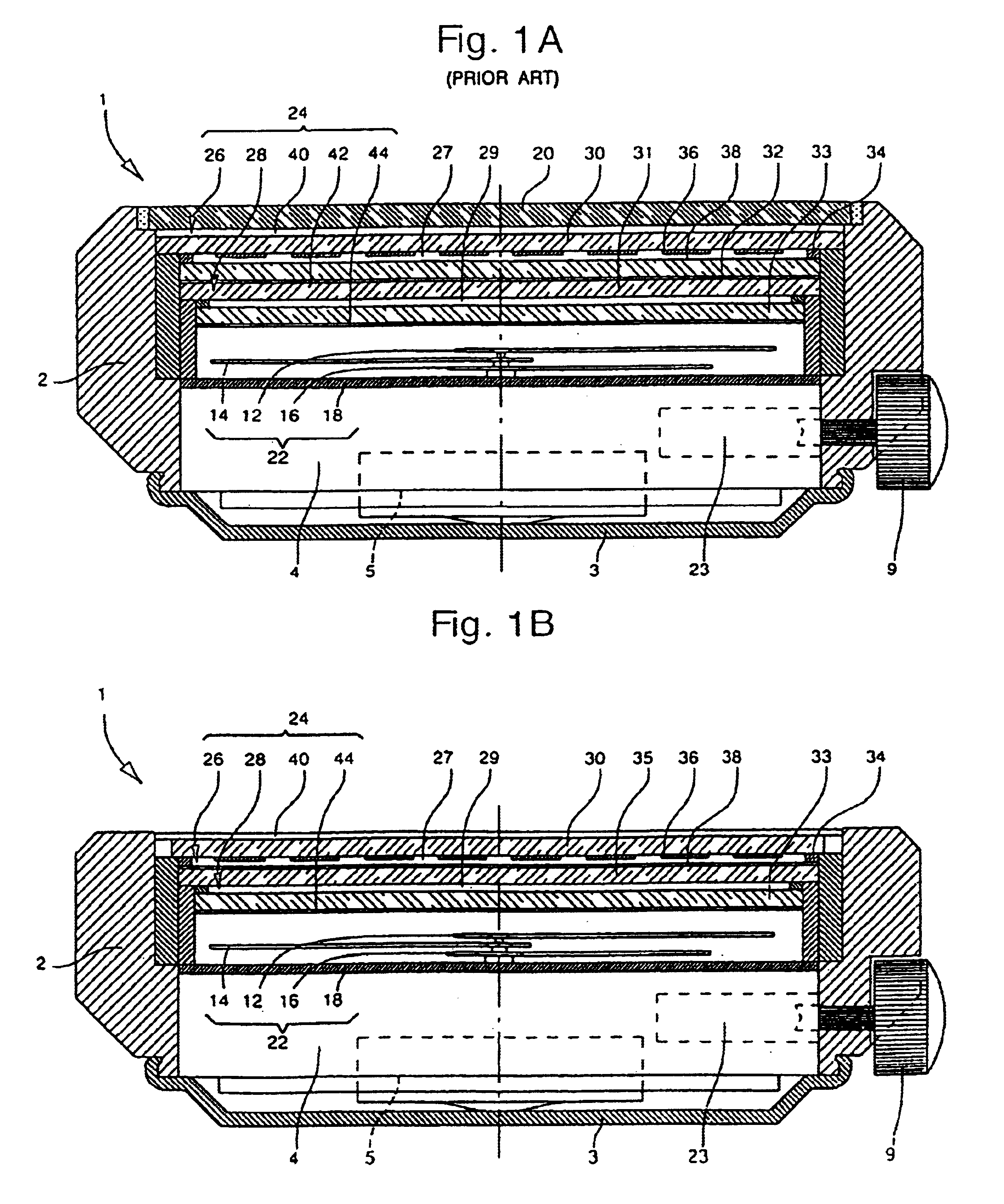 Display assembly with contrast inversion including two superposed display devices