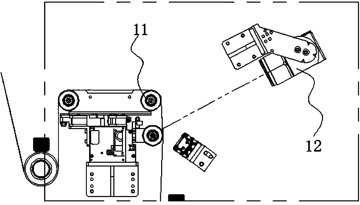 Lithium battery pole piece one-dividing-into-two closed-loop rectifying and slitting method and system