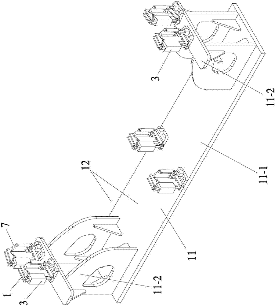 Rapid coupling and positioning fixture for side vertical plates of bogie
