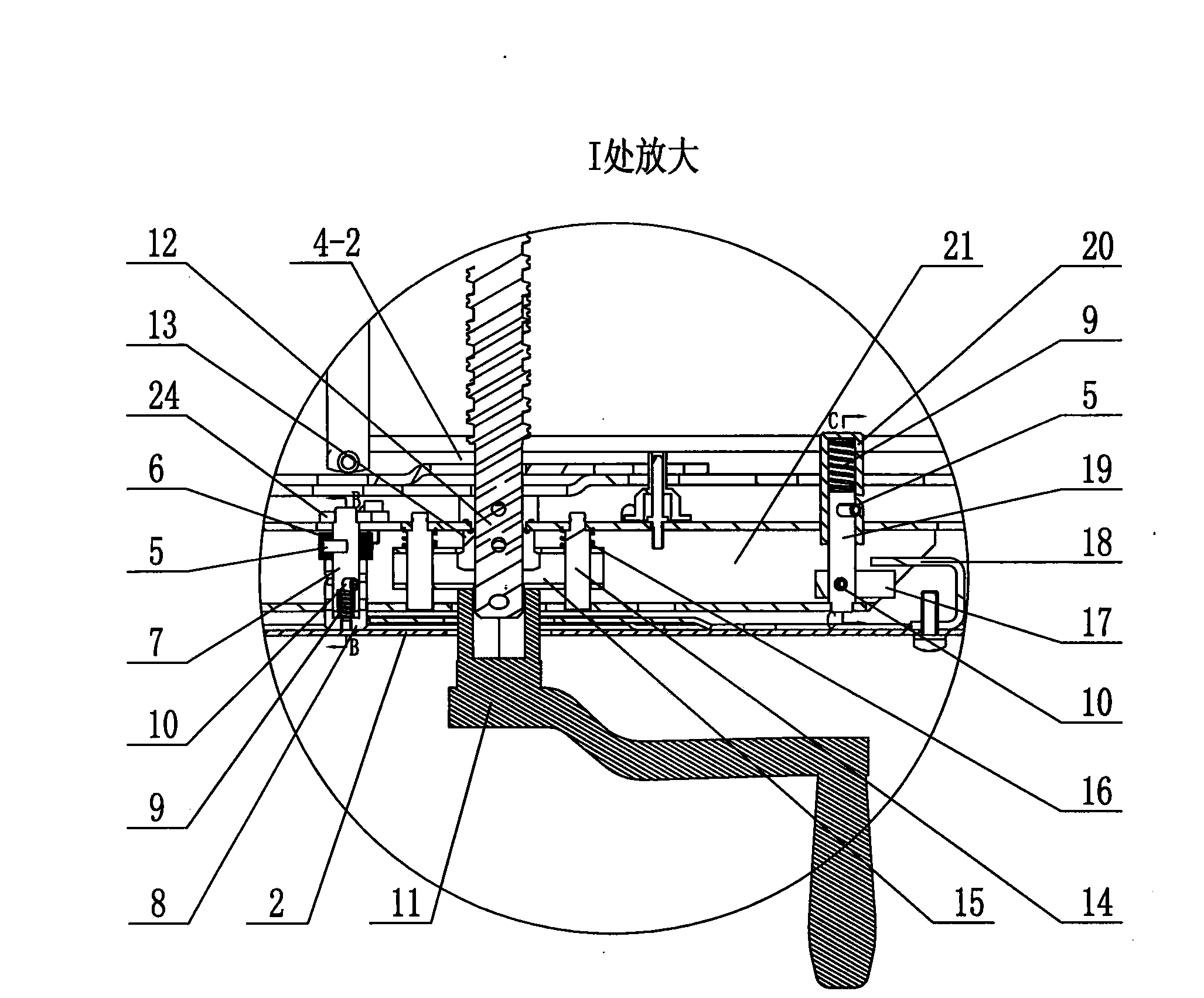 Device for interlocking chassis vehicle with cabinet door of circuit breaker chamber