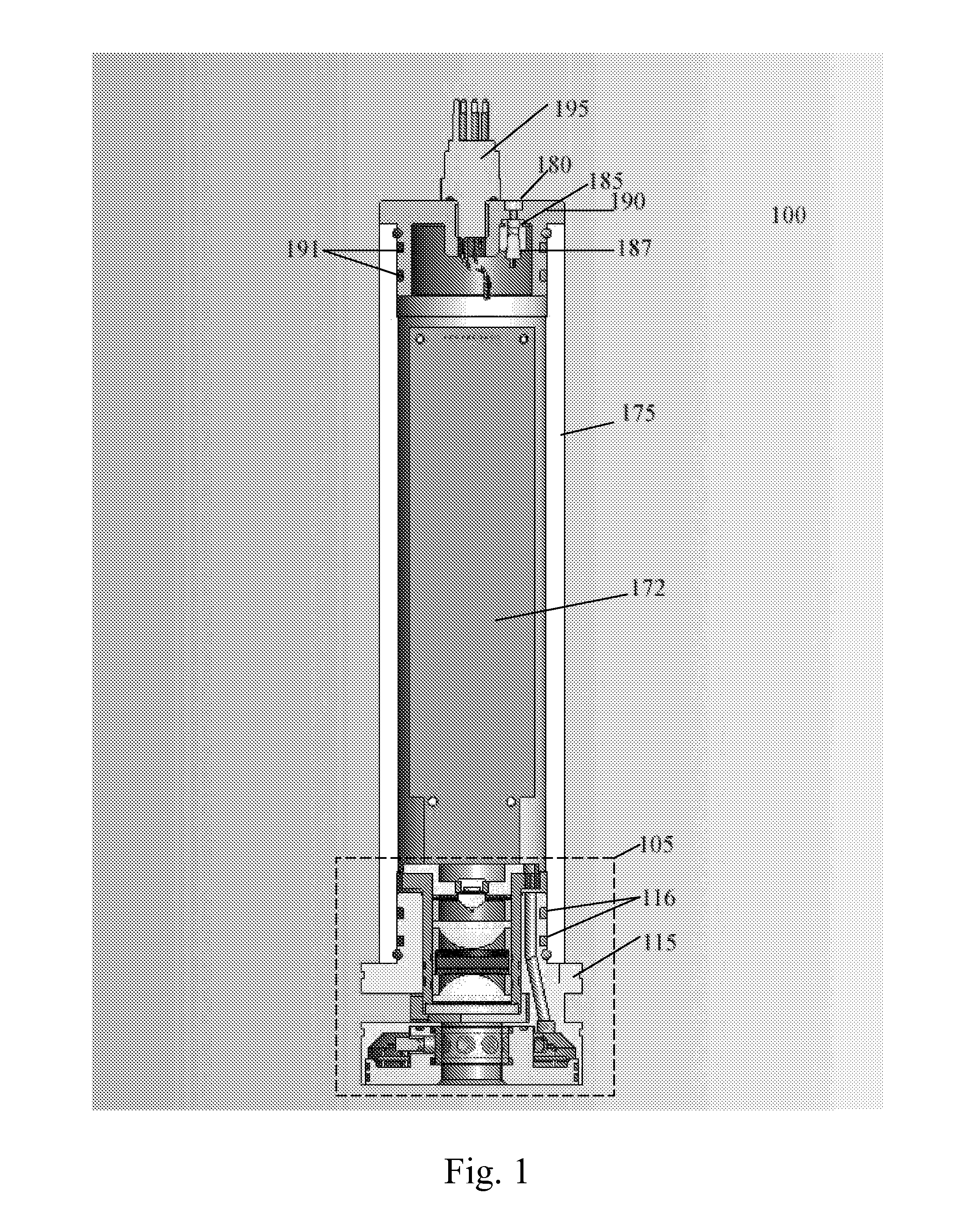 Submersible apparatus for measuring active fluorescence