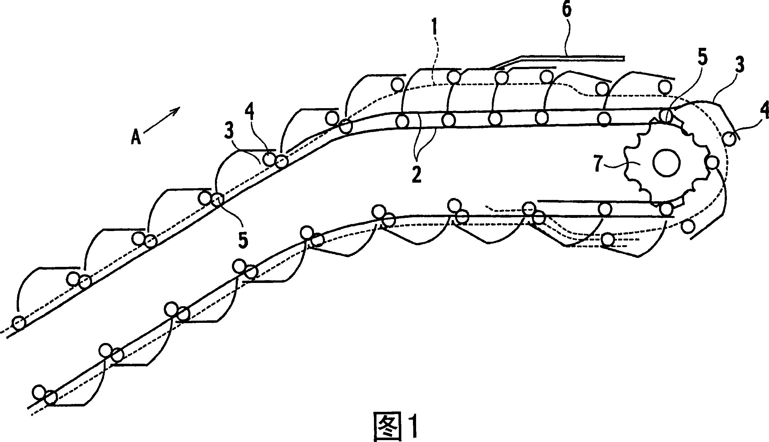 Escalator of type in which intermediate section thereof is accelerated
