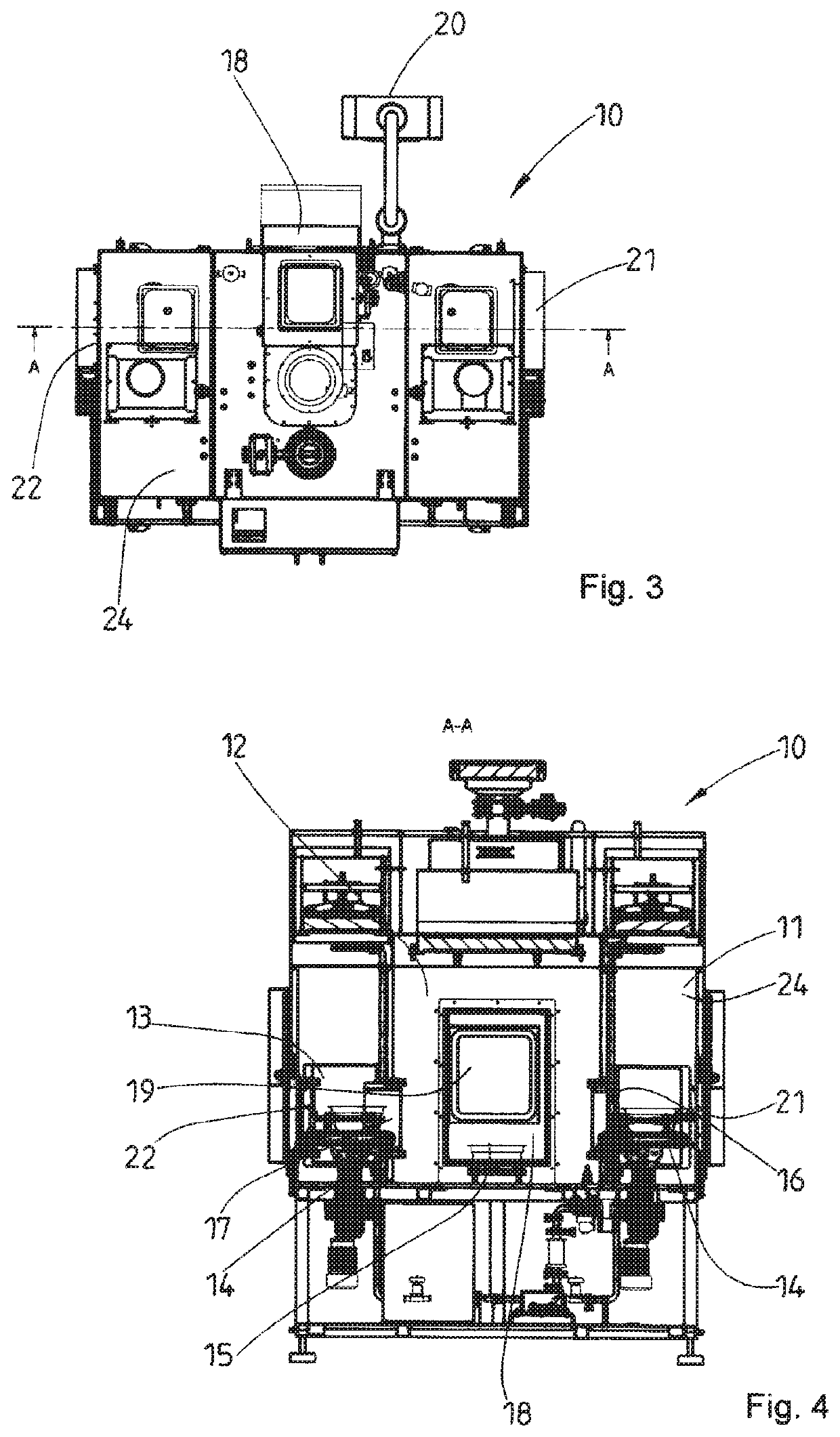 Method and apparatus for sterilizing an article by means of a pulsed light source