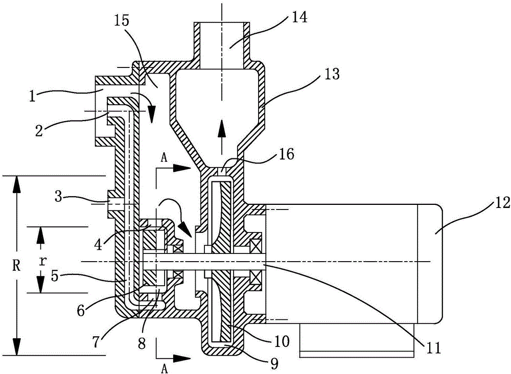Non-filling large-flow self-sucking pump and use method thereof