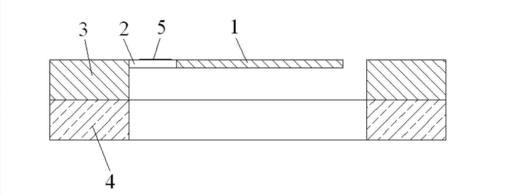 Silicon micro-flow-rate sensor chip in beam film single-beam structure