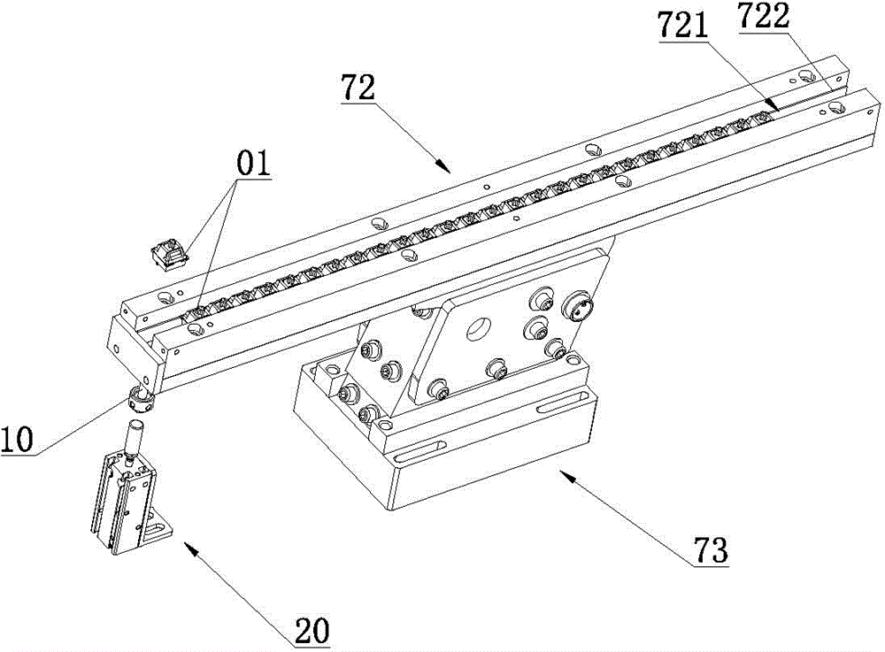 Keyboard automatic assembling device