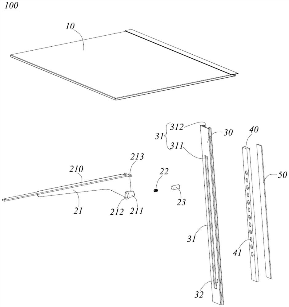 Shelf and refrigerator with the same