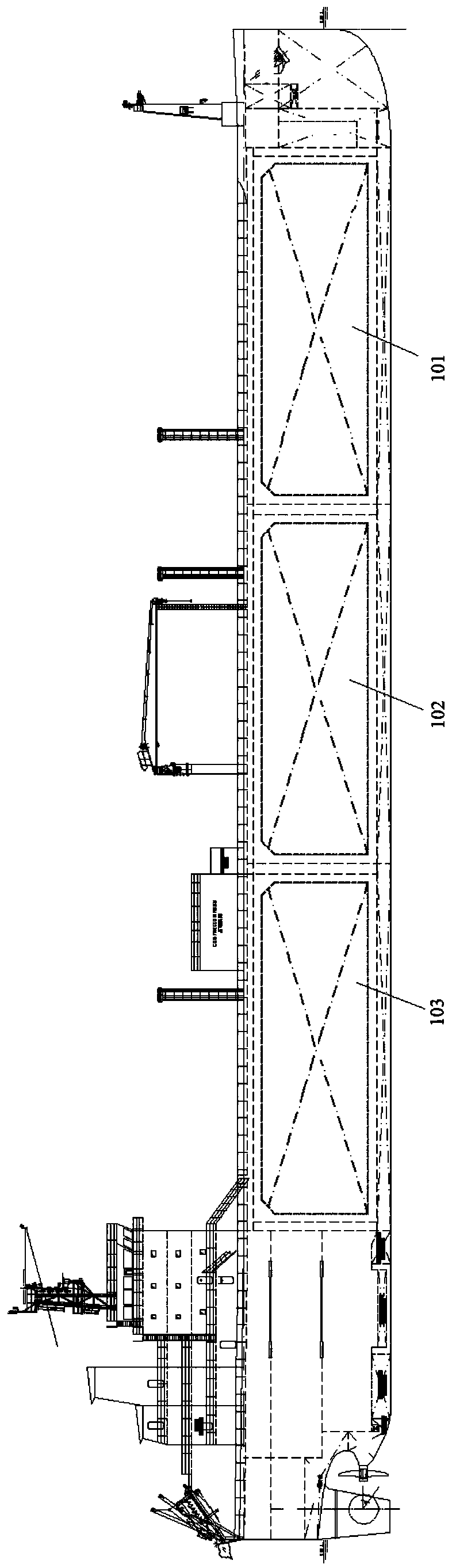 Liquid cargo tank arrangement form capable of effectively reducing 20000-30000 m&lt;3&gt; liquefied gas carrier cost