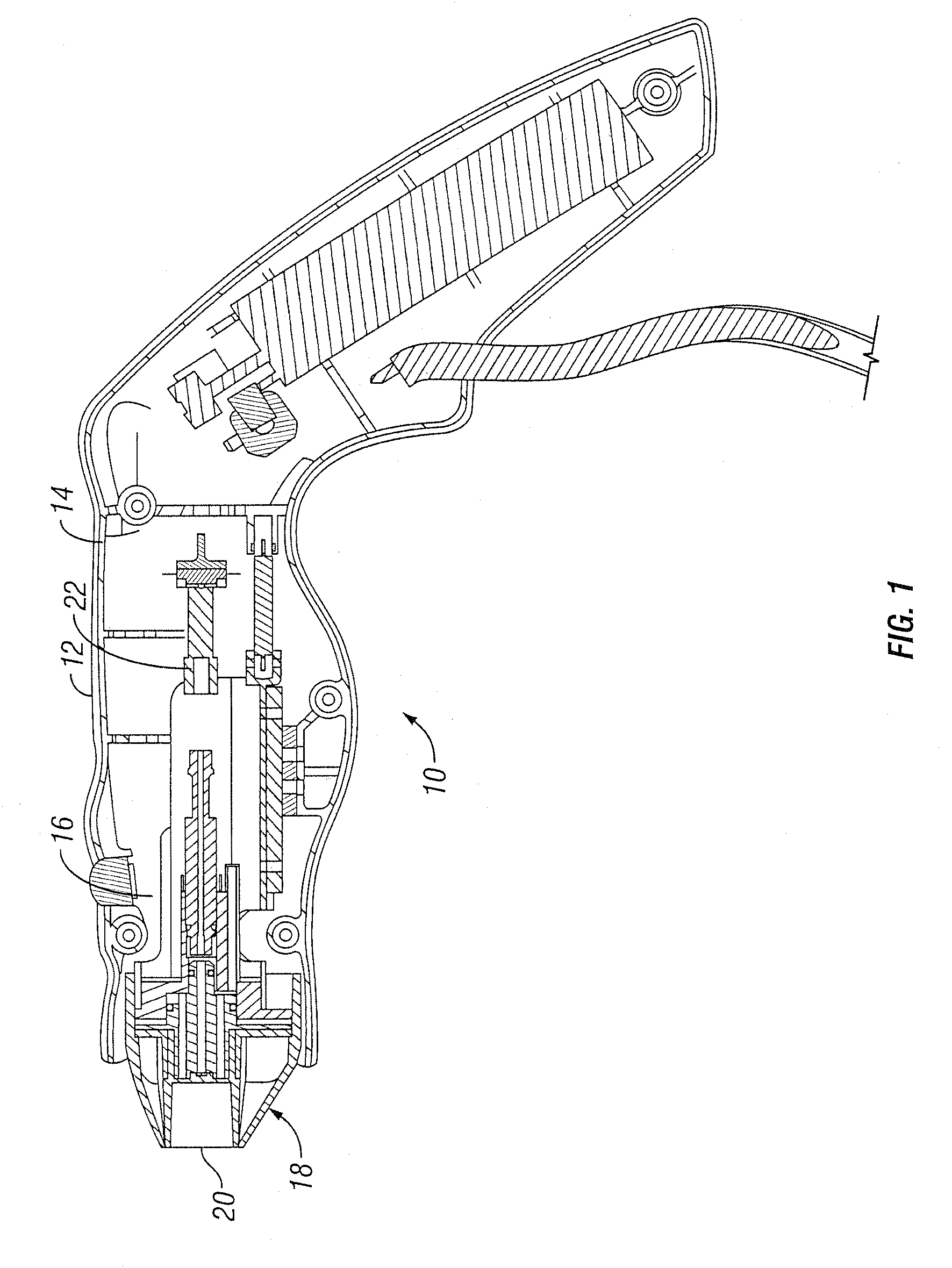 Energy delivery device for treating tissue