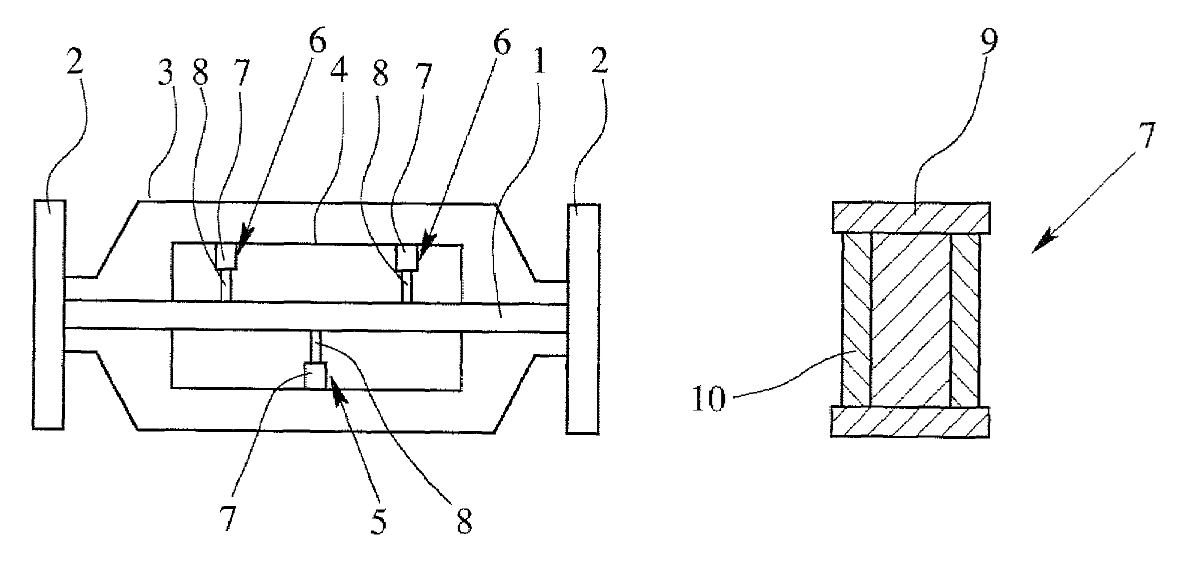 Device for measuring the mass rate of flow having a bobbin for a magnetic coil made from a material having a specific thermal conductivity