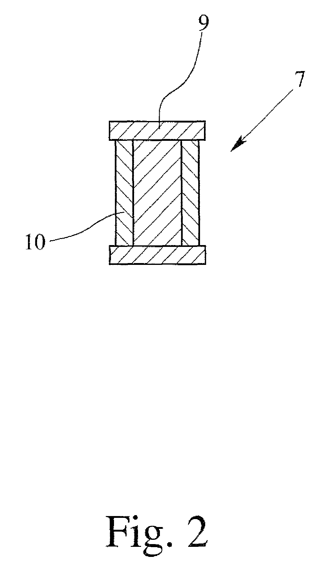 Device for measuring the mass rate of flow having a bobbin for a magnetic coil made from a material having a specific thermal conductivity