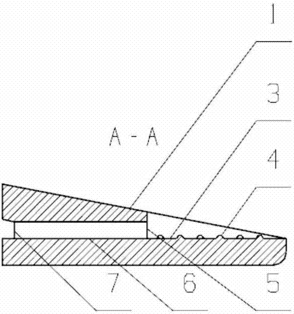 Turbine blade tail edge turbulence half-crack cooling structure with spherical surface convex block