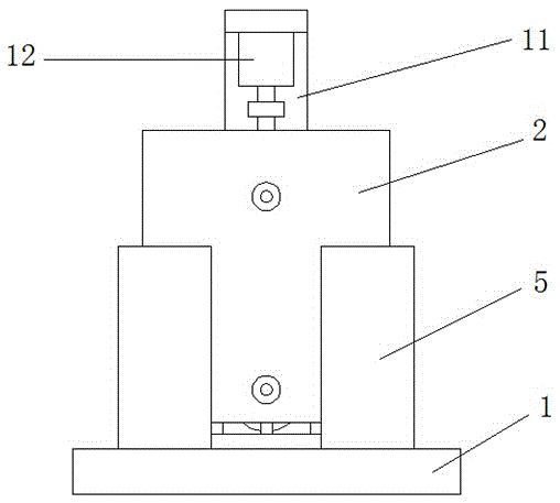 Adhesive mixing device