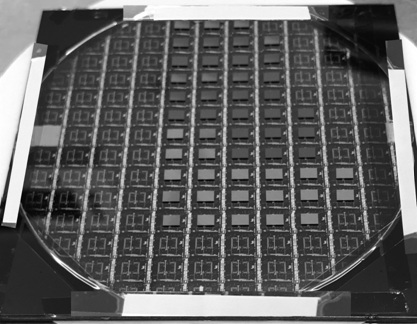 A method for flip-chip bonding of ultra-thin wafer substrate chips with gold balls