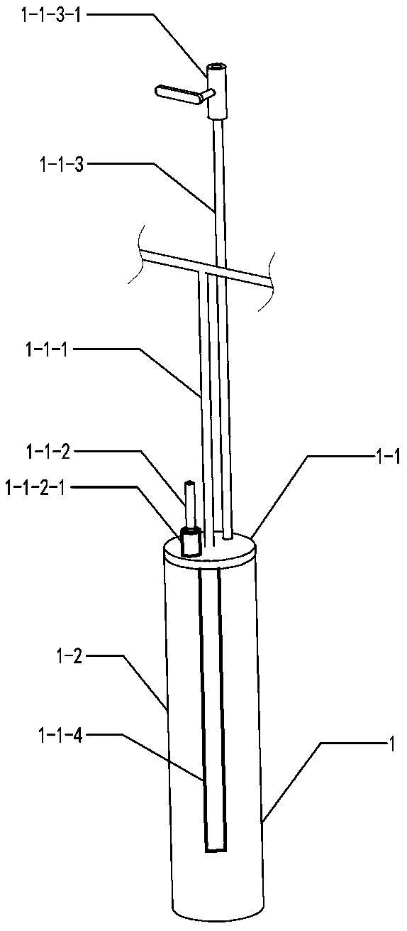 Gas exhaust valve type carbon dioxide cracking tube and parallel cracking device thereof