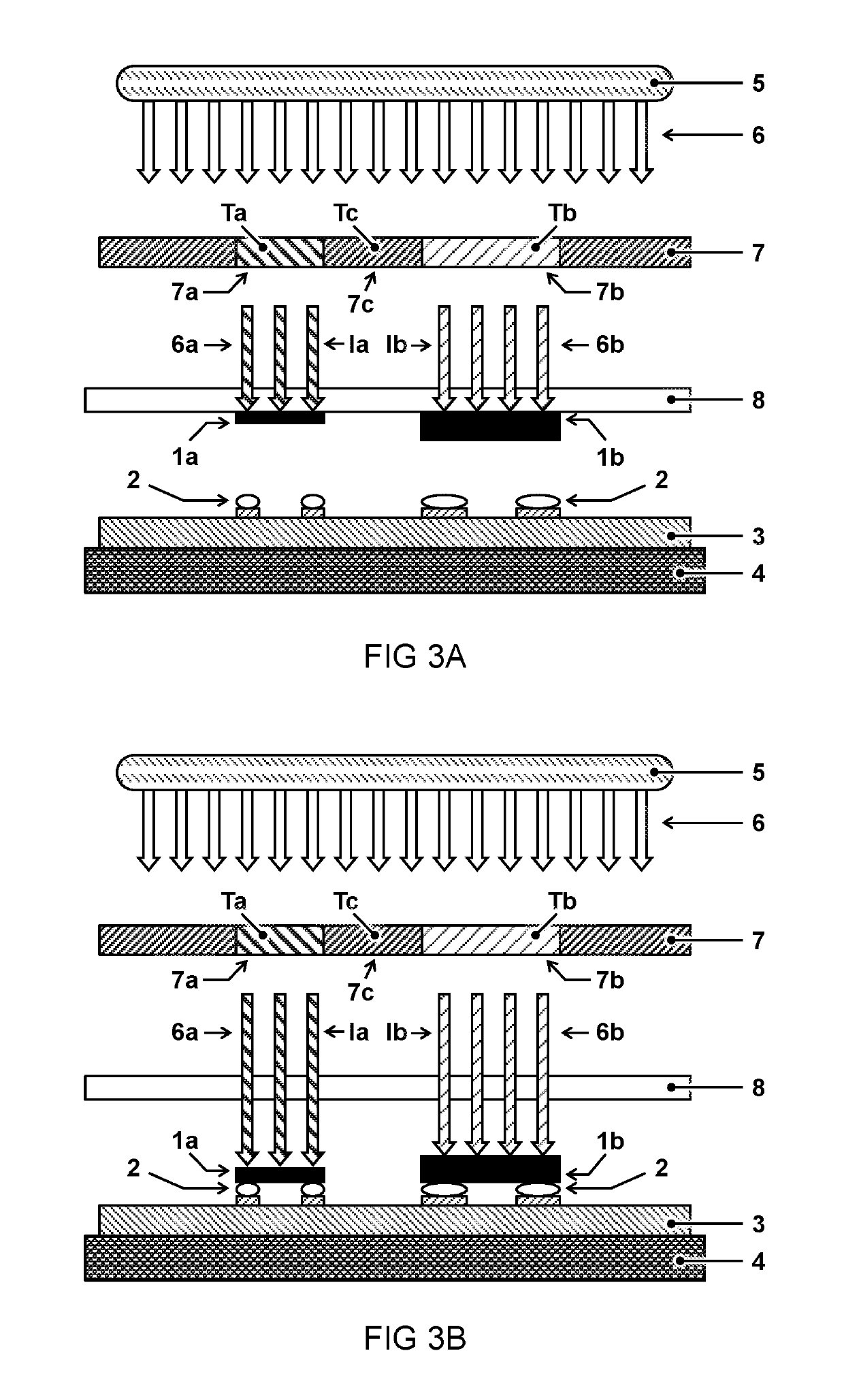 Apparatus and method for soldering a plurality of chips using a flash lamp and a mask