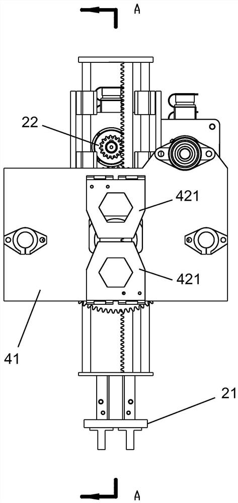 Full-automatic bamboo cane feeding device