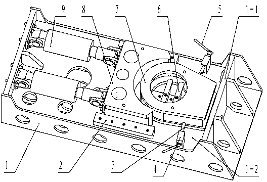 Spliced welding device for speed reduction machine seat
