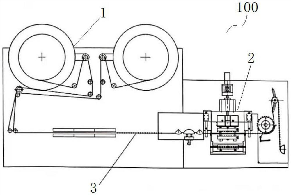 Full-servo suppository filling and sealing machine with filling head capable of moving back and forth