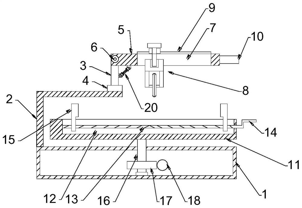 A tile arc cutting device that is easy to adjust