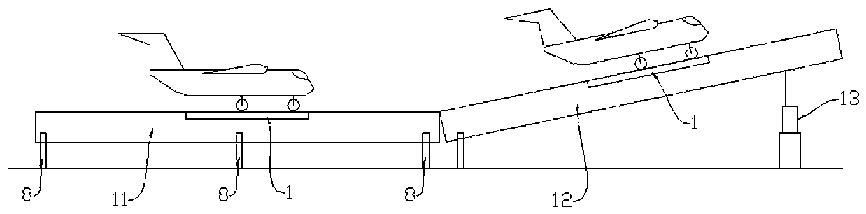 Electromagnetic catapult with tilting function and based on wireless power transmission