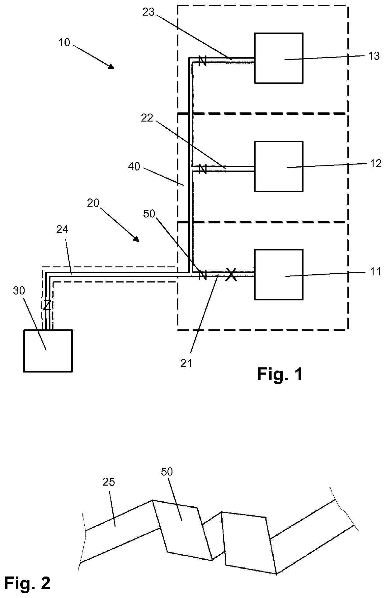 An electric current supply system, designed to be at least partially submerged in an electrically conductive liquid during operation thereof