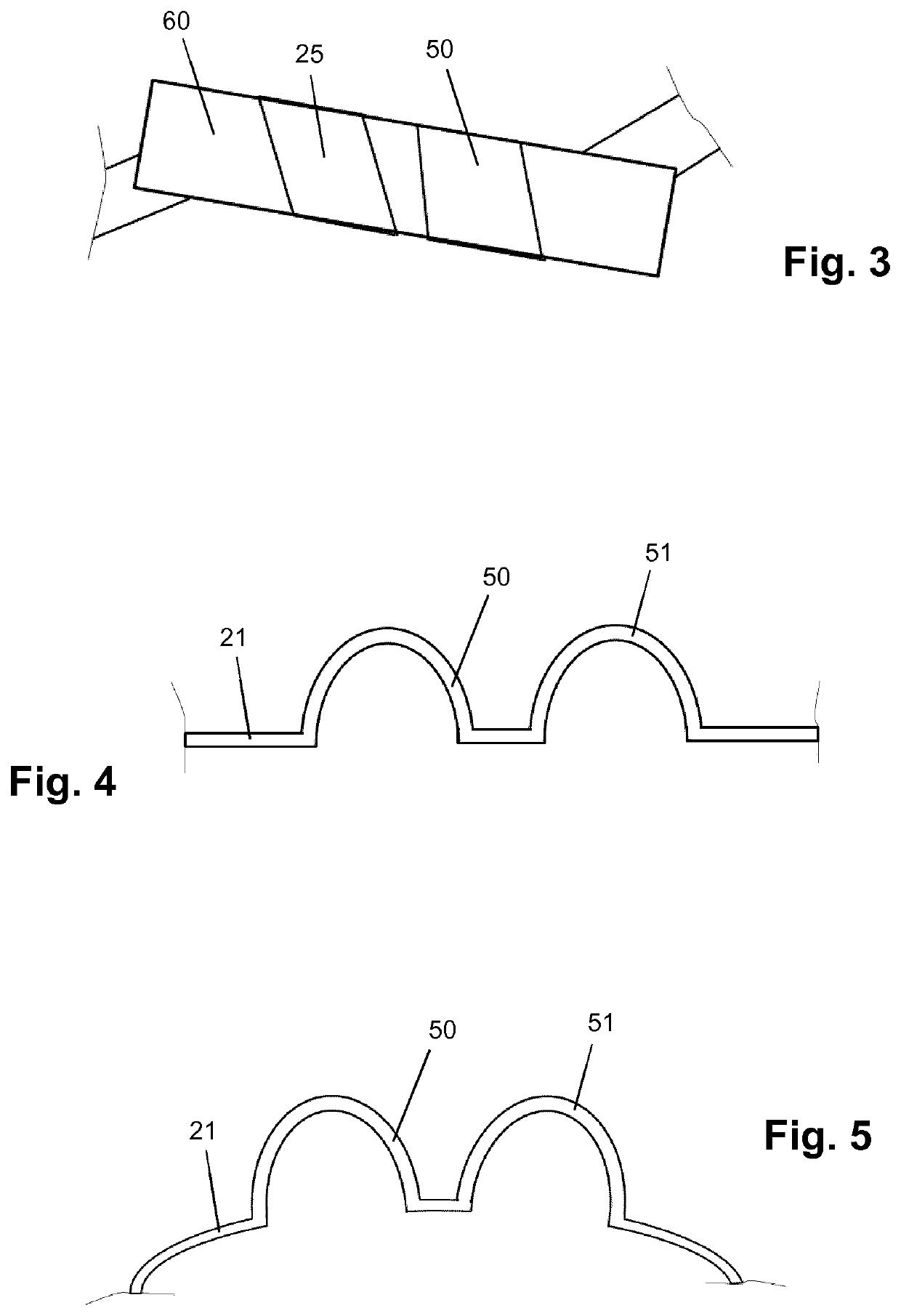 An electric current supply system, designed to be at least partially submerged in an electrically conductive liquid during operation thereof