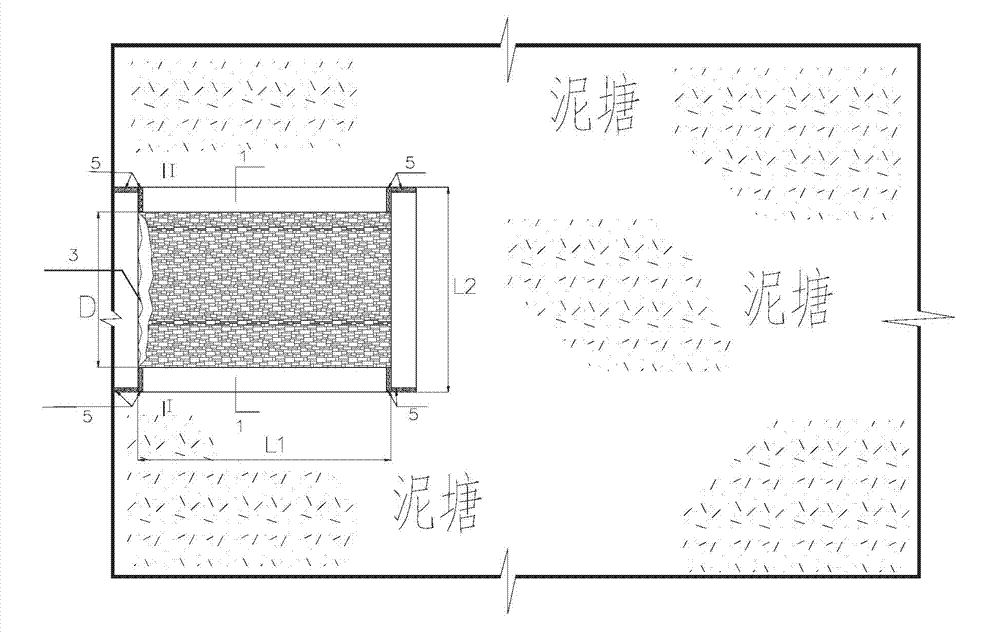 Method for laying sand filling bag frames in shallow water closed area