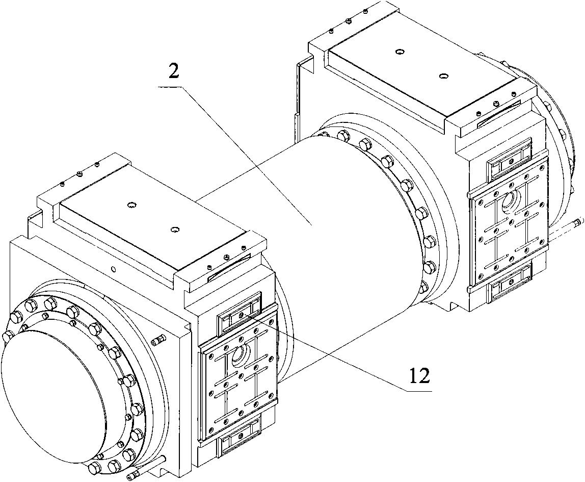Micro-scale six-roller mill with static stability