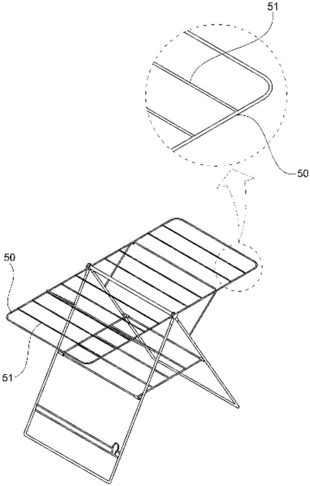 Protruding-and-bent laundry hanger drying device and laundry drying rack including same