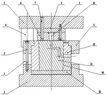 Warm extrusion method and mould for continuous equal-square channel with pre-stress structure