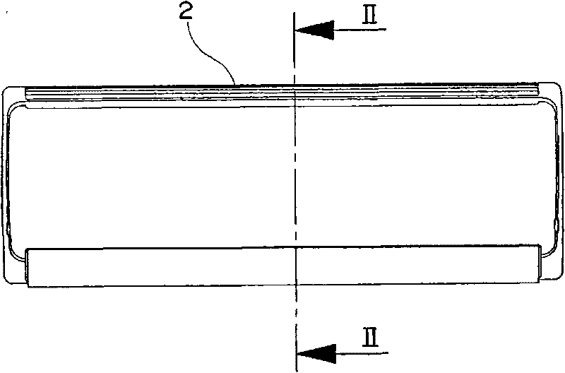 Filtering device of an air conditioner