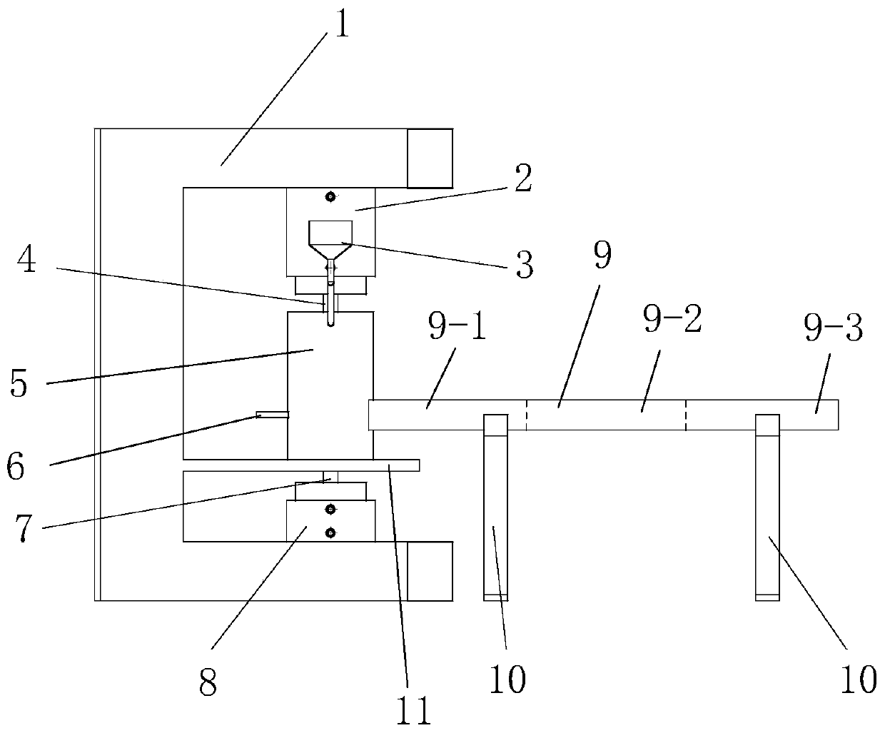 Continuous hot-pressing sintering device and method for metal oxide evaporation target