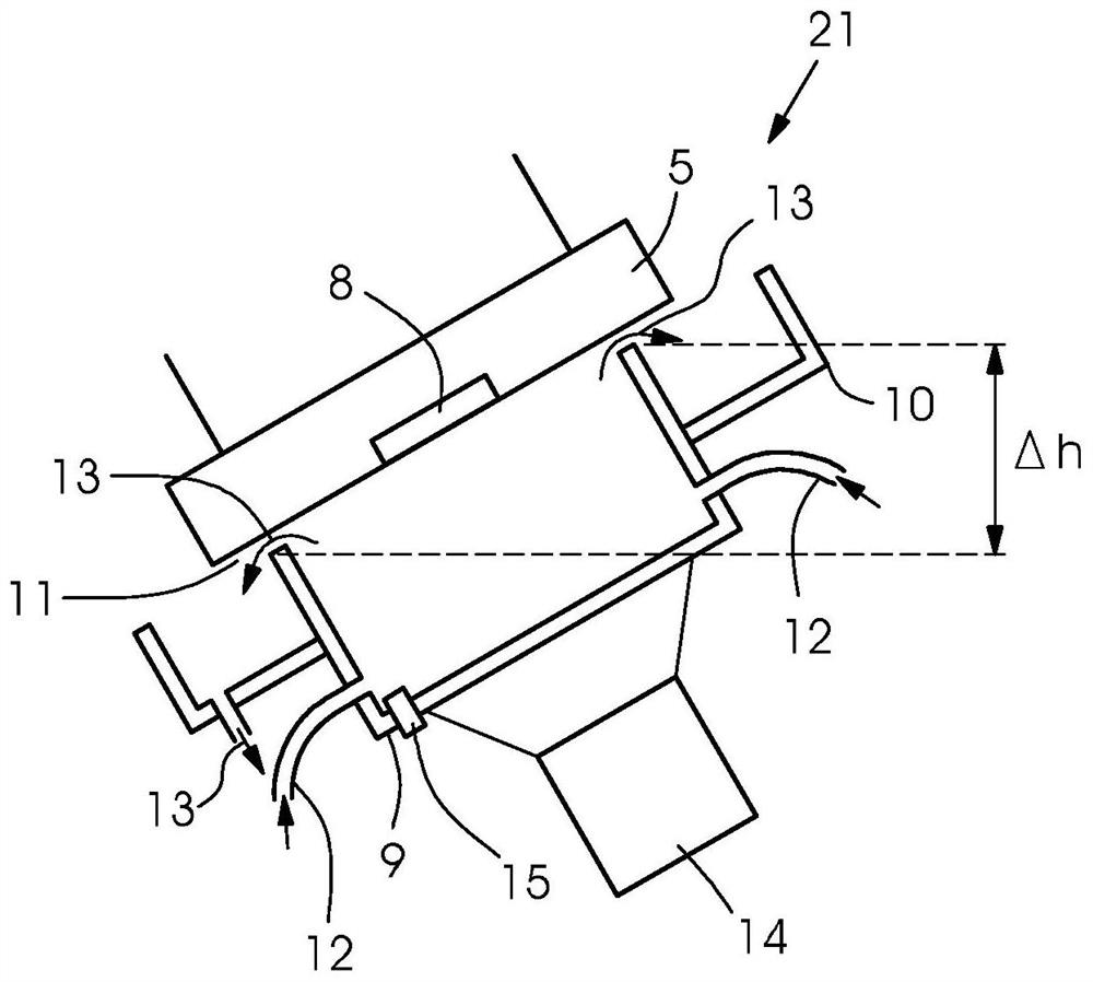 Device for cleaning print heads by using ultrasonic waves