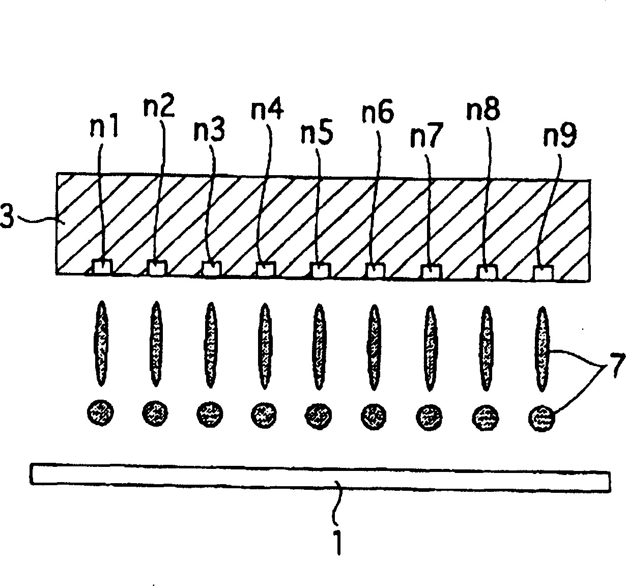 Spacer forming method and spacer fabricating device