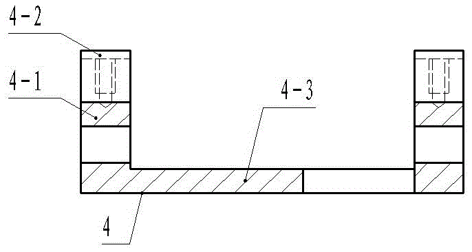 Machining method for rotating shaft bearing bases