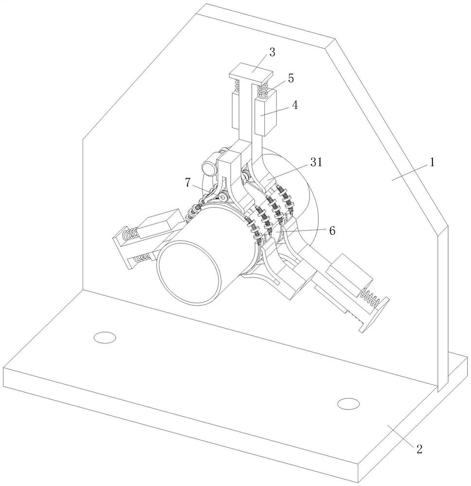 A self-centering clamping device for stainless steel thin-walled pipe fittings