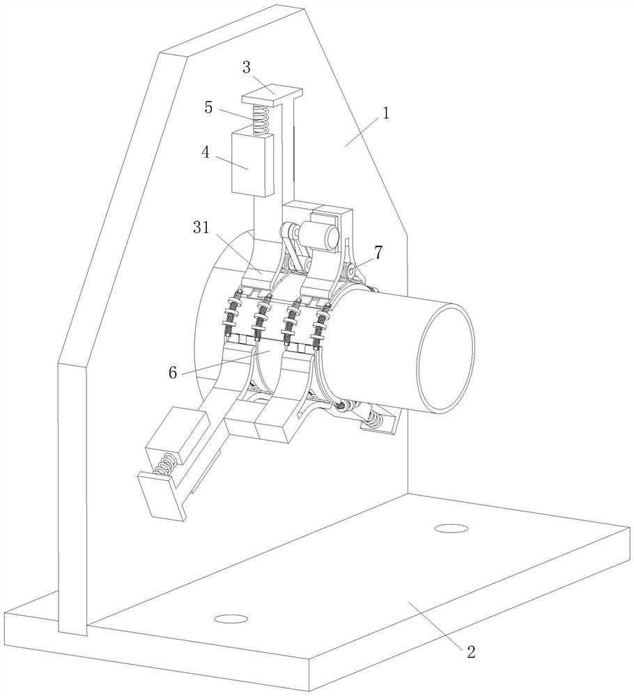 A self-centering clamping device for stainless steel thin-walled pipe fittings