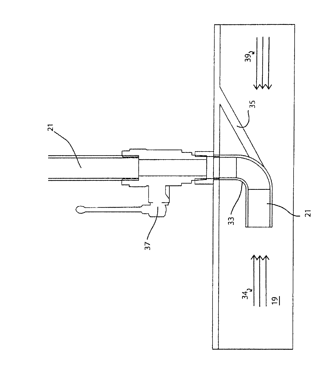 Pressure equalising device for systems through which fluid flows