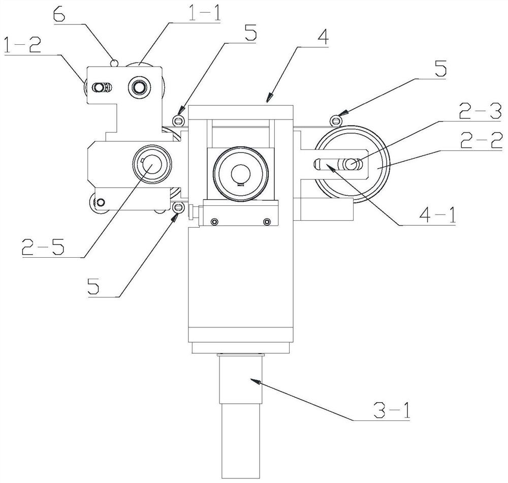 Ear line conveying device for mask production