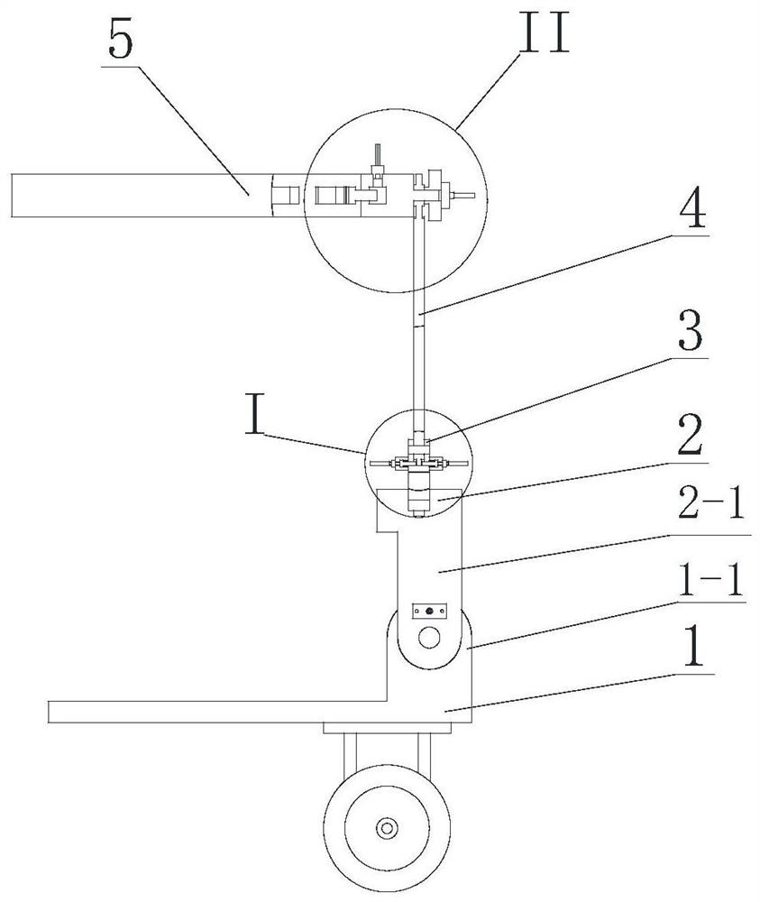 Head fixing device suitable for otolaryngology department