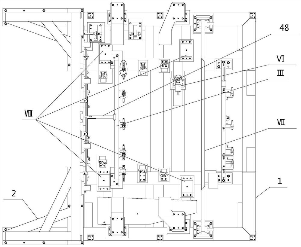 A device for assembling the main load-bearing frame of an engine thrust reverser