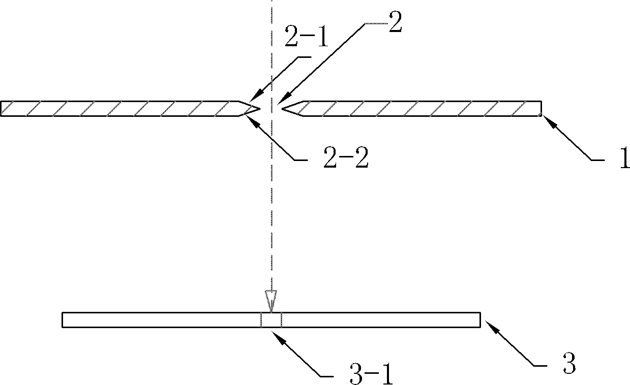 Solar photovoltaic plate solar orientation adjusting device and adjusting method employing same