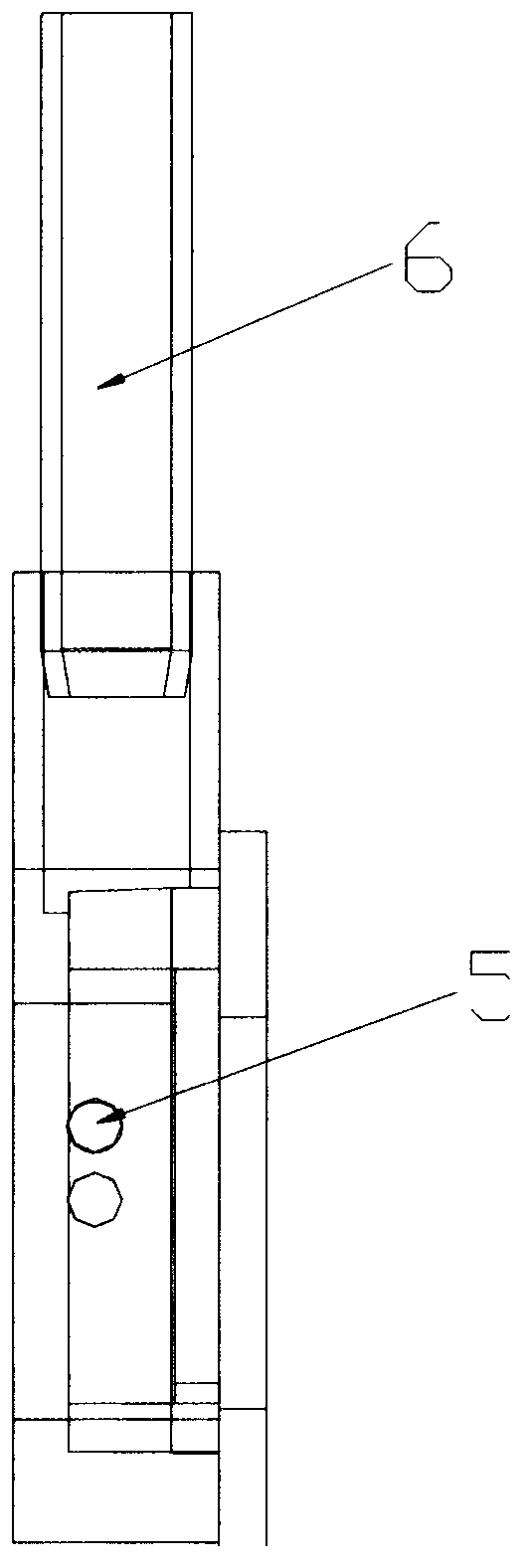 Dust collecting mechanism for screw filling machine