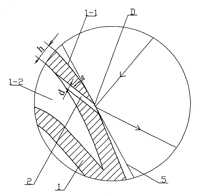 Blade capable of weakening shock strength of transonic speed turbine