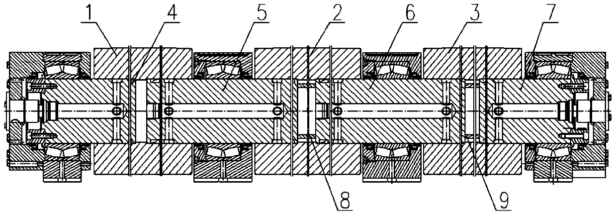 Installation method for short mandrel continuous casting rolls adopting interference fit