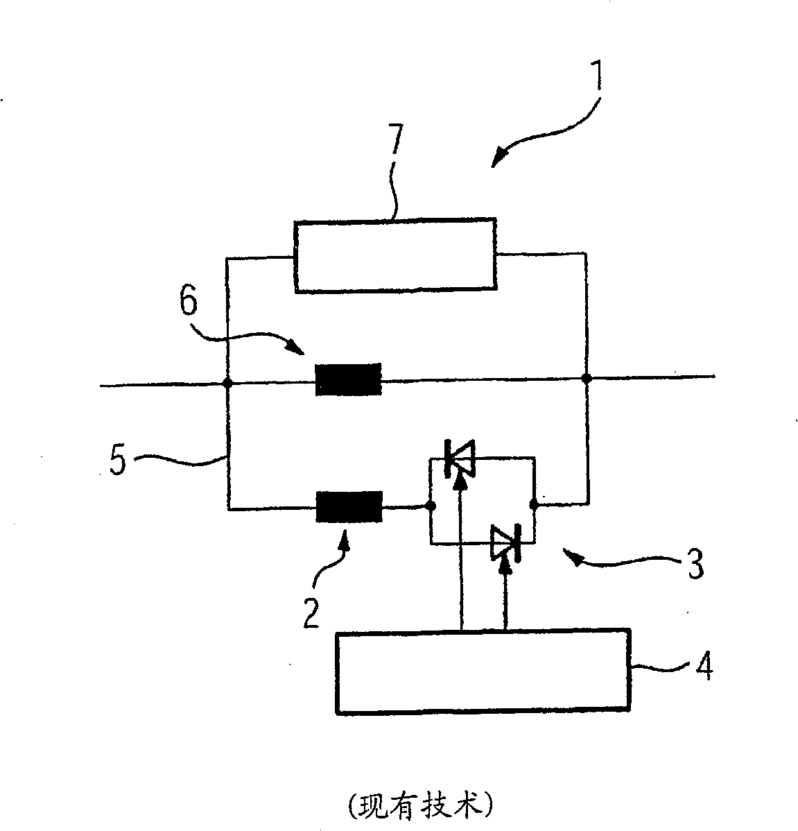 Device for adjusting the impedance of a high voltage line supplying an alternating current